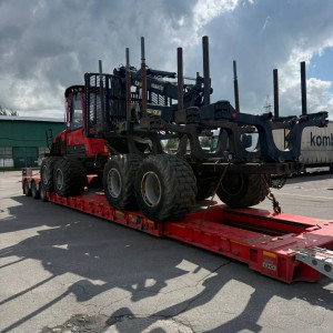 Поставка форвардер Komatsu 875