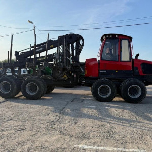 Поставка форвардер Komatsu 875